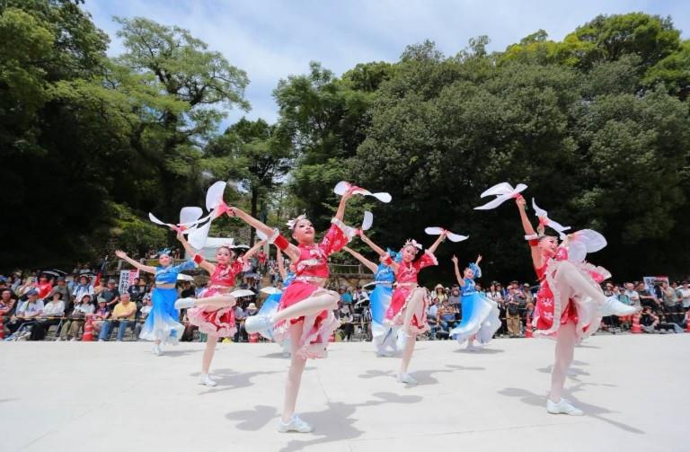 舞動日本夜來祭！深化臺日外交 新豐松林國小「客家✕海洋」驚艷高知